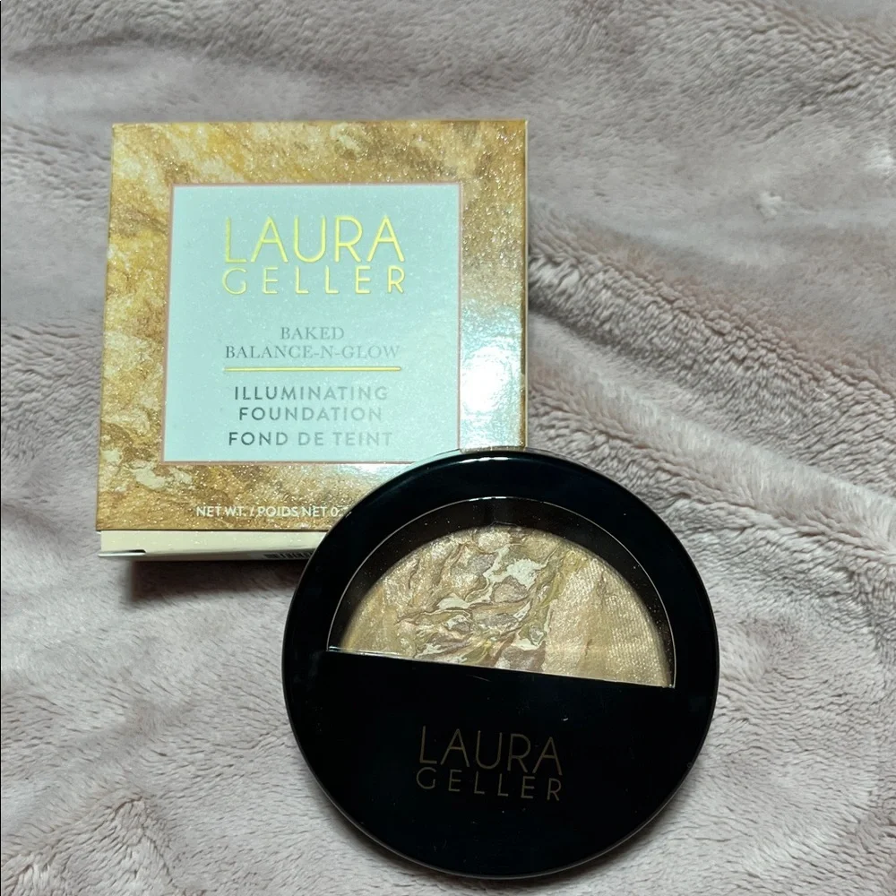 Laura Geller Baked Balance-N-Glow Illuminating Foundation - Light